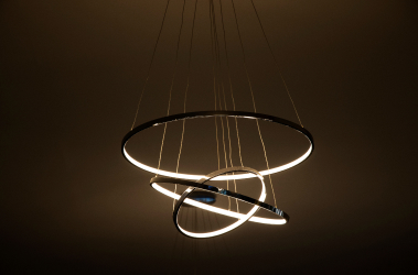 Люстра из колец